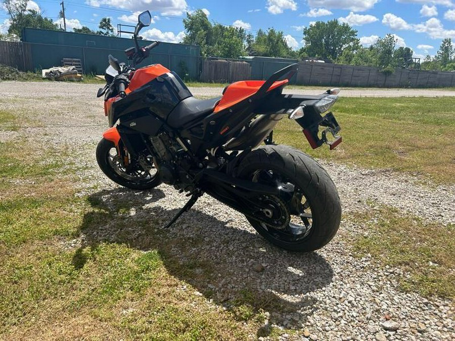 2021 KTM Duke 890 R