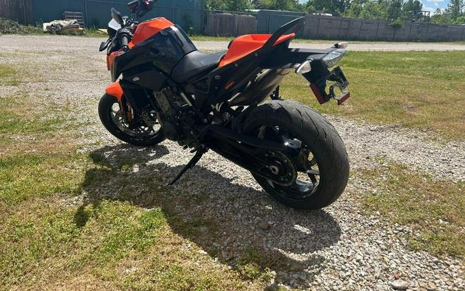 2021 KTM Duke 890 R