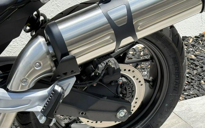 2025 Moto Guzzi V85 Strada TT