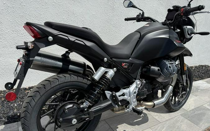 2025 Moto Guzzi V85 Strada TT