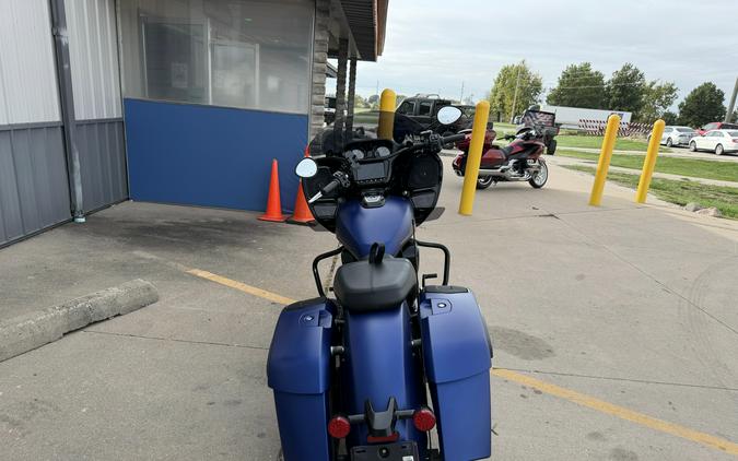 2024 Indian Motorcycle Challenger® Dark Horse® with PowerBand Audio Package
