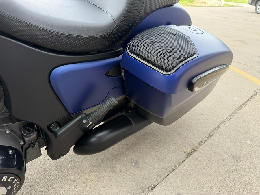 2024 Indian Motorcycle Challenger® Dark Horse® with PowerBand Audio Package