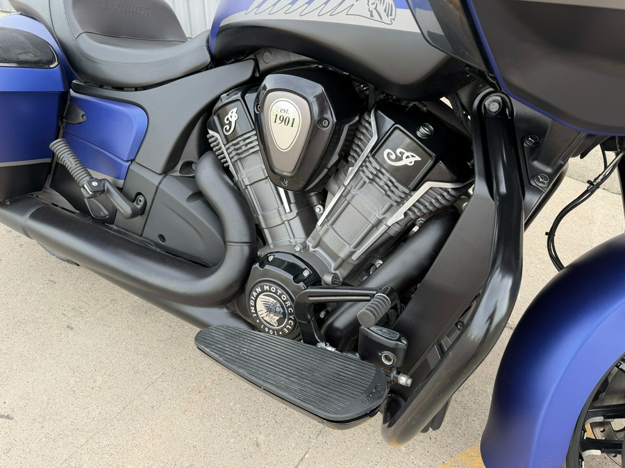 2024 Indian Motorcycle Challenger® Dark Horse® with PowerBand Audio Package