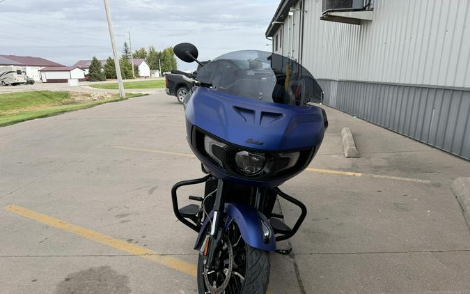 2024 Indian Motorcycle Challenger® Dark Horse® with PowerBand Audio Package