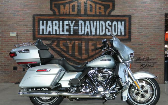 2015 Harley-Davidson® FLHTCU Electra Glide® Ultra Classic™