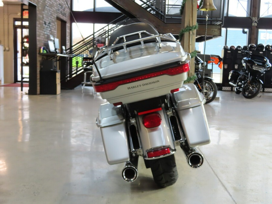 2015 Harley-Davidson® FLHTCU Electra Glide® Ultra Classic™