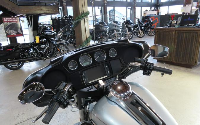 2015 Harley-Davidson® FLHTCU Electra Glide® Ultra Classic™