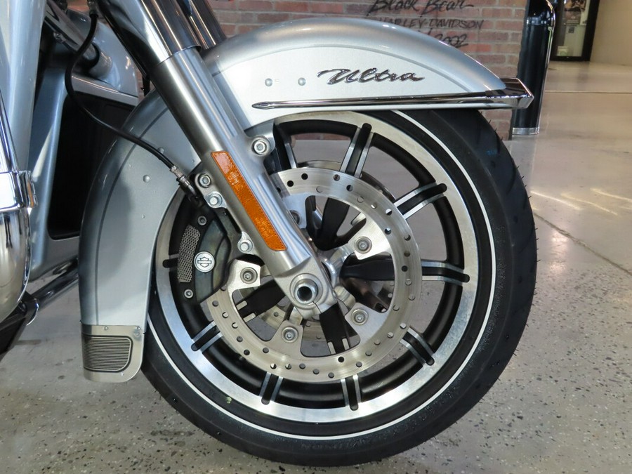 2015 Harley-Davidson® FLHTCU Electra Glide® Ultra Classic™