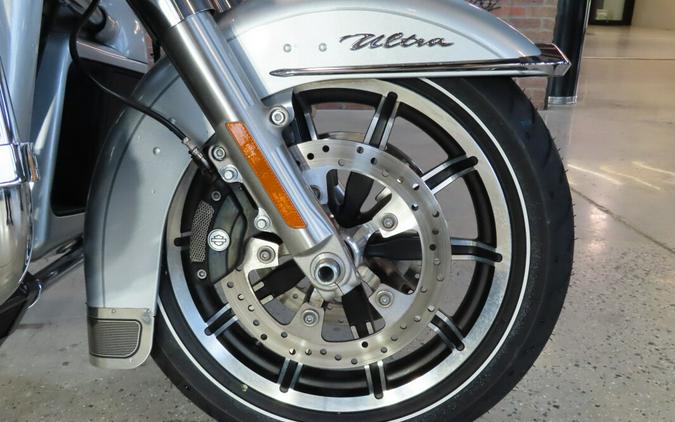 2015 Harley-Davidson® FLHTCU Electra Glide® Ultra Classic™