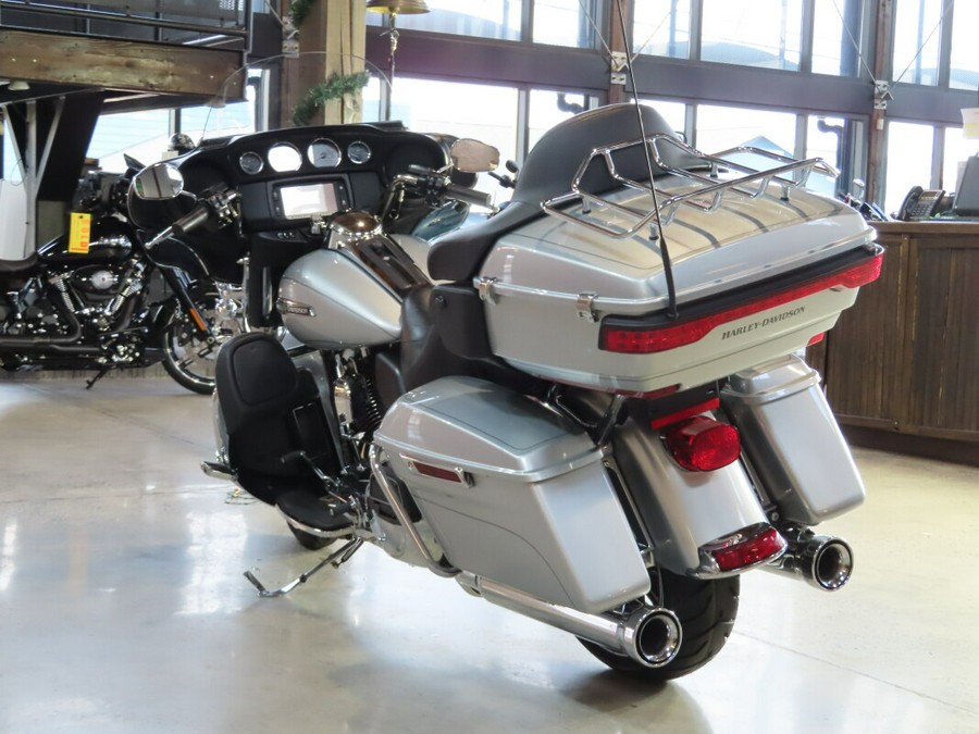 2015 Harley-Davidson® FLHTCU Electra Glide® Ultra Classic™