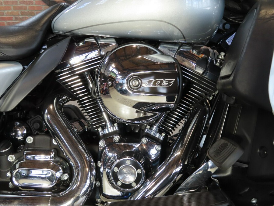 2015 Harley-Davidson® FLHTCU Electra Glide® Ultra Classic™