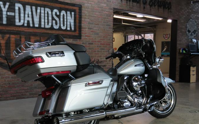 2015 Harley-Davidson® FLHTCU Electra Glide® Ultra Classic™