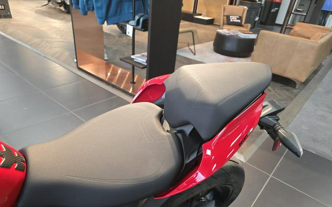 2022 Ducati Streetfighter V2