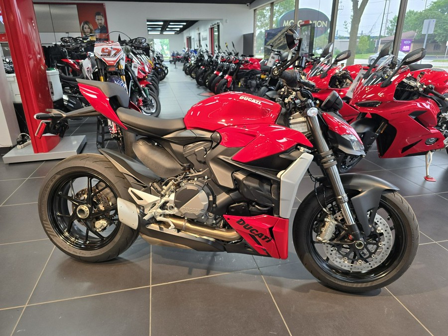 2022 Ducati Streetfighter V2