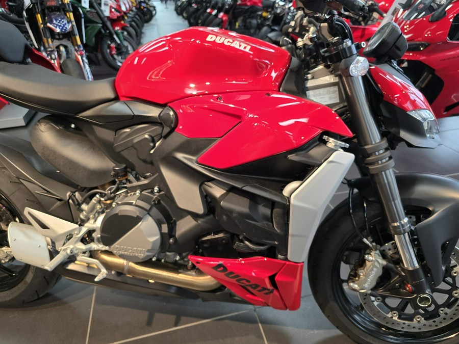 2022 Ducati Streetfighter V2