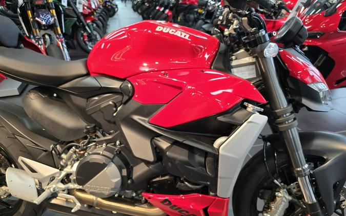 2022 Ducati Streetfighter V2