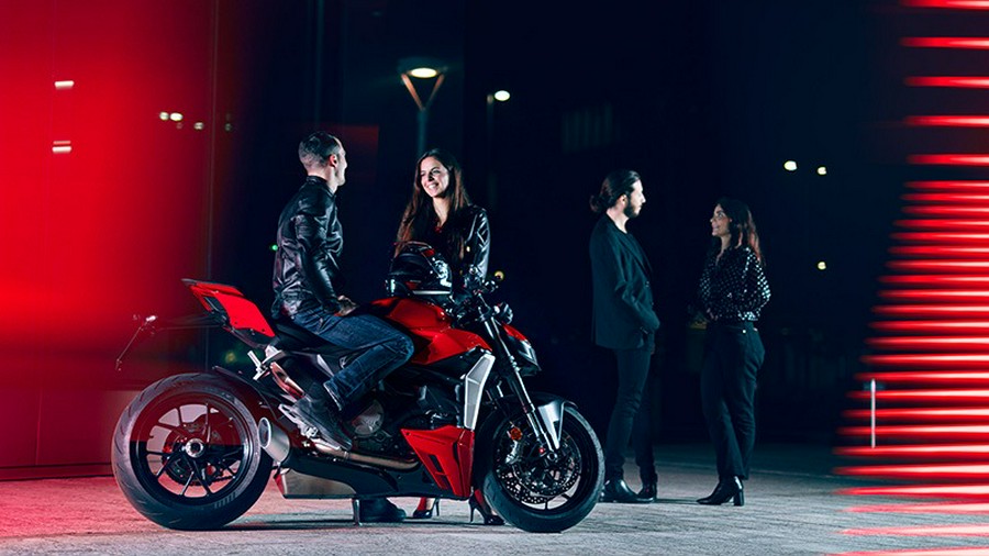 2022 Ducati Streetfighter V2