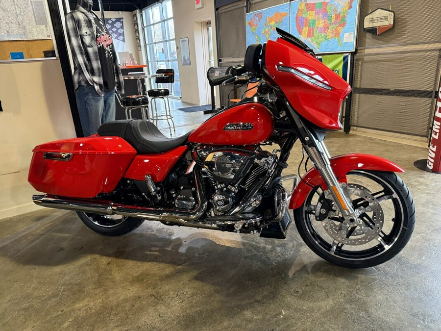 2026 Harley-Davidson Street Glide Blood Orange - Chrome