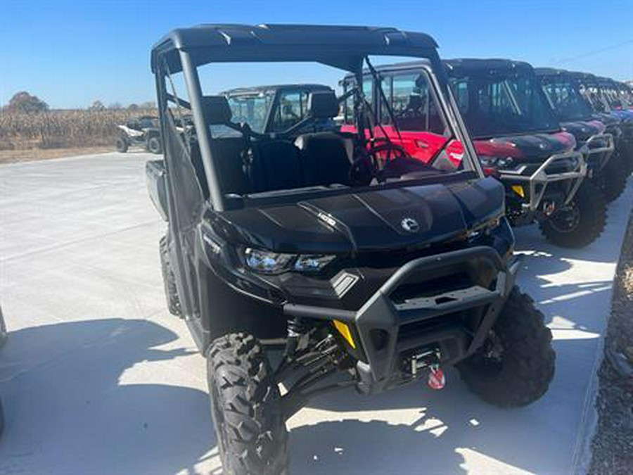 2024 Can-Am Defender XT HD10