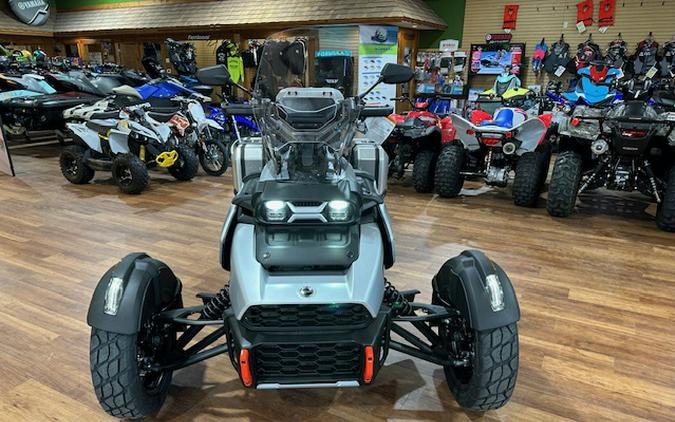 2025 Can-Am Canyon? XT