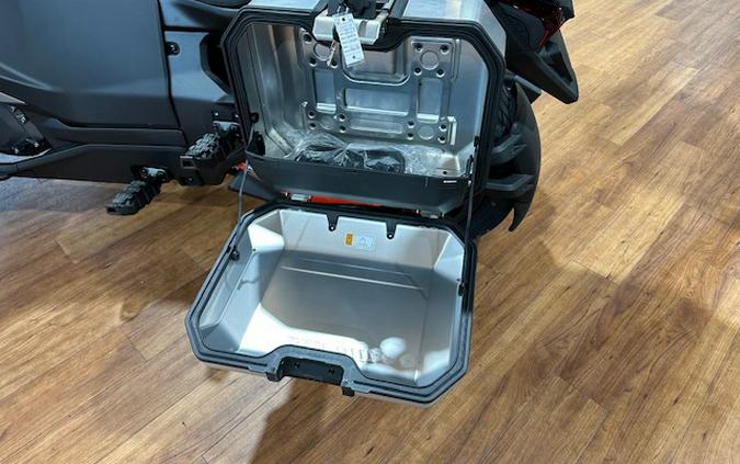 2025 Can-Am Canyon? XT