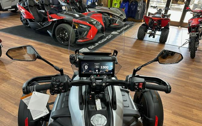 2025 Can-Am Canyon? XT