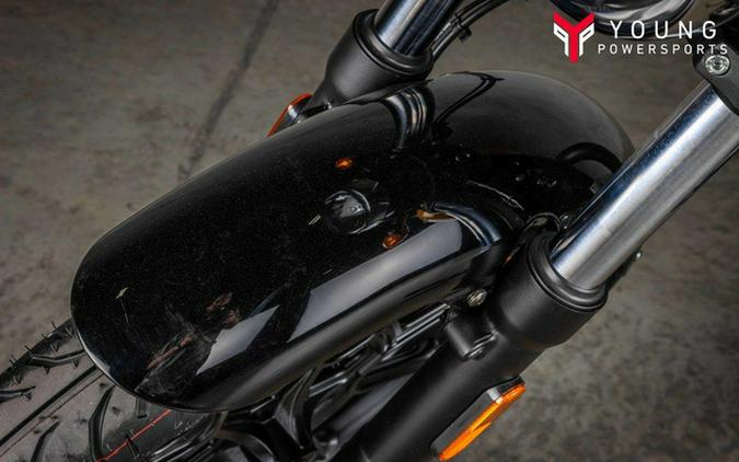 2024 Royal Enfield Meteor 350 Fireball Yellow