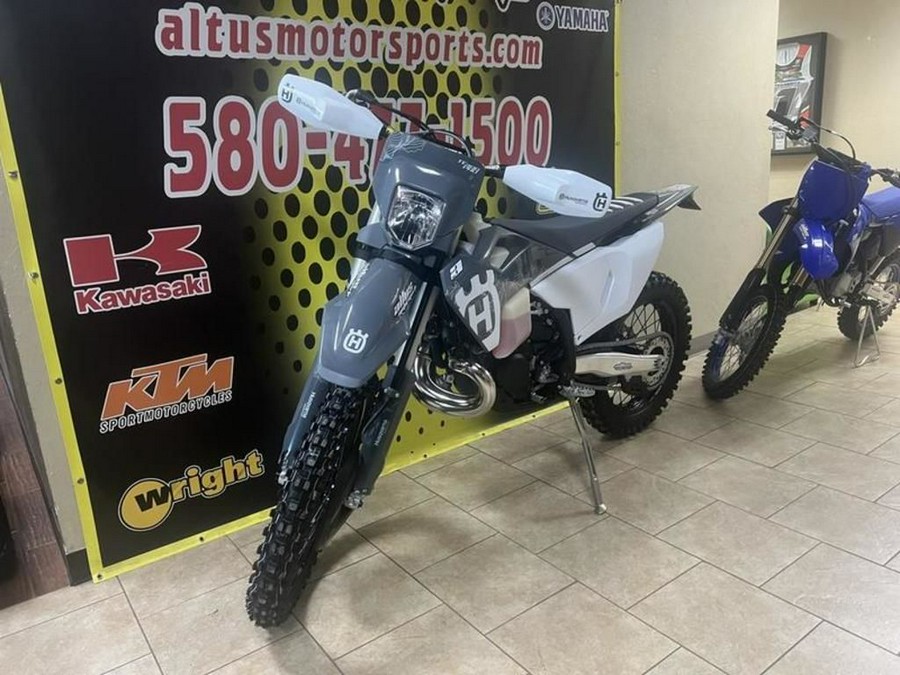 2024 Husqvarna® TE 300 Pro