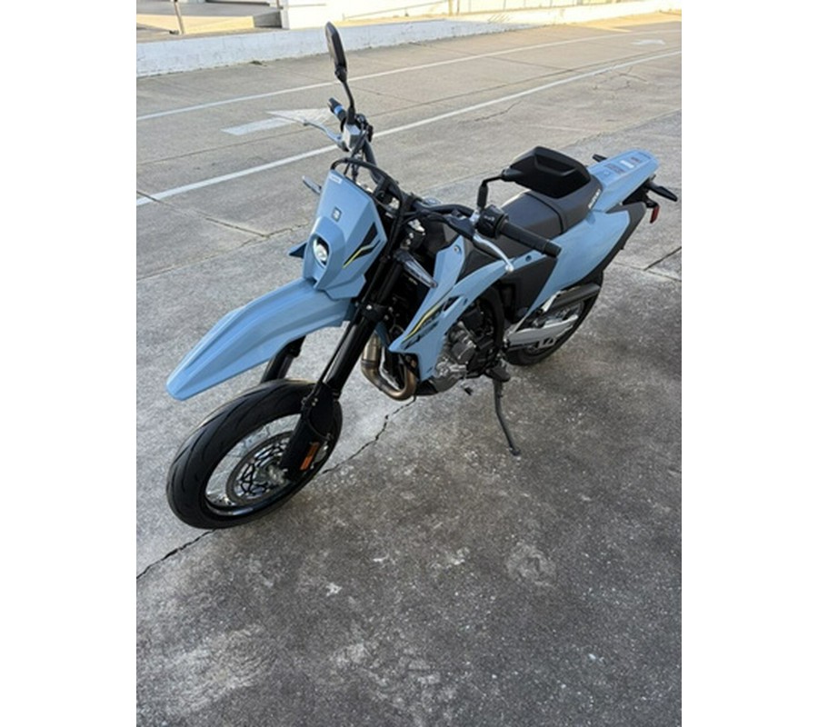 2025 Suzuki DR-Z 4SM