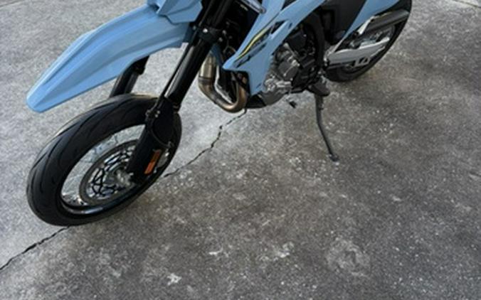 2025 Suzuki DR-Z 4SM