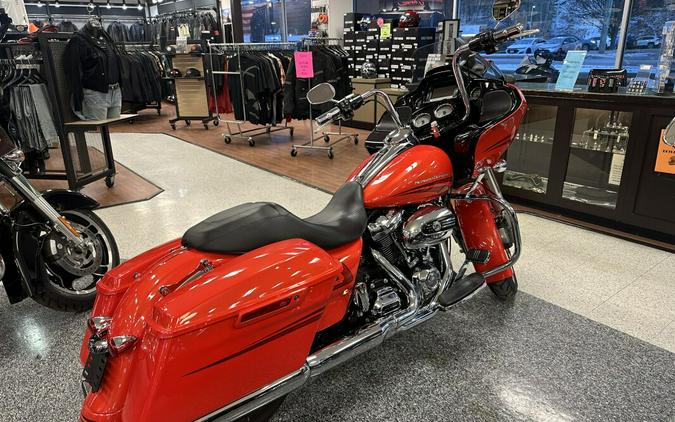 2017 Harley-Davidson® Road Glide® Special Custom Colour Laguna Orange
