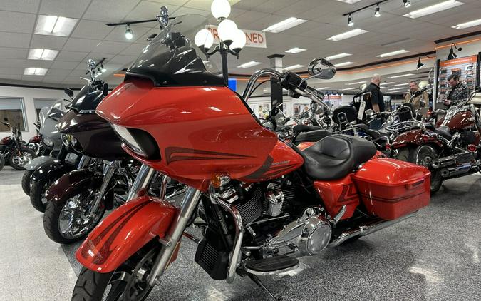 2017 Harley-Davidson® Road Glide® Special Custom Colour Laguna Orange