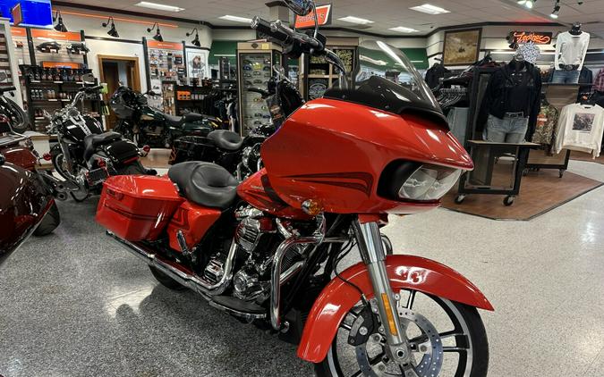 2017 Harley-Davidson® Road Glide® Special Custom Colour Laguna Orange