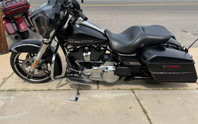2017 Harley-Davidson Street Glide Special FLHXS