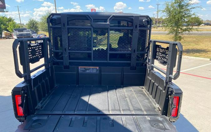 2027 Can-Am Defender XU MAX Limited HD11 Dark Wildland Camo