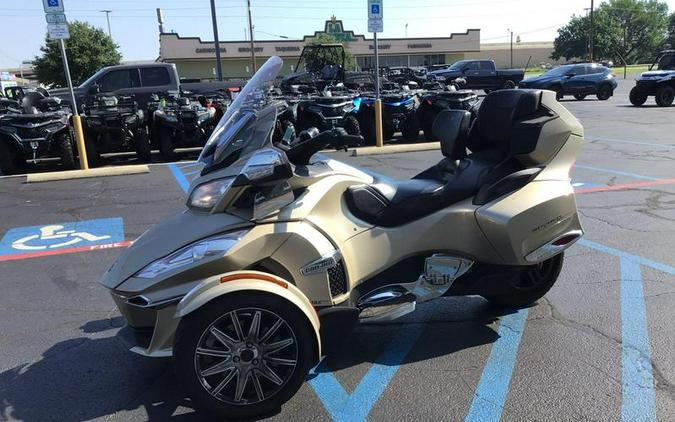 2017 Can-Am® Spyder® RT Limited 6-Speed Semi-Automatic (SE6)