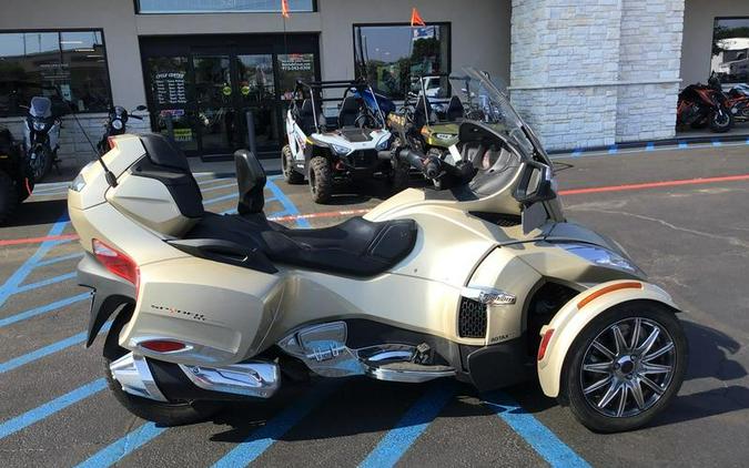 2017 Can-Am® Spyder® RT Limited 6-Speed Semi-Automatic (SE6)