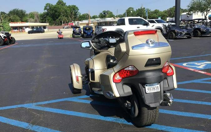 2017 Can-Am® Spyder® RT Limited 6-Speed Semi-Automatic (SE6)