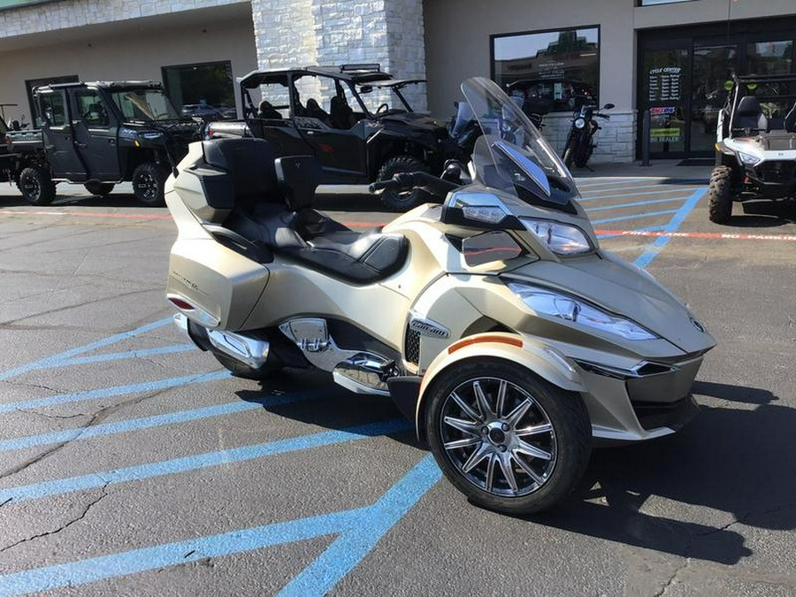 2017 Can-Am® Spyder® RT Limited 6-Speed Semi-Automatic (SE6)