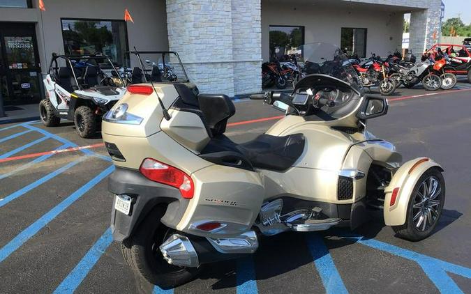 2017 Can-Am® Spyder® RT Limited 6-Speed Semi-Automatic (SE6)