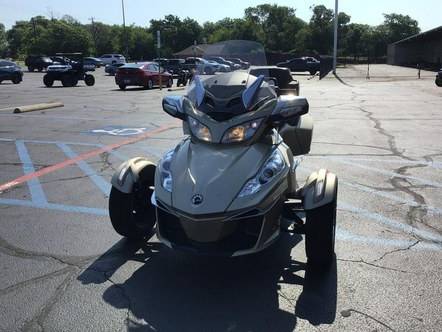 2017 Can-Am® Spyder® RT Limited 6-Speed Semi-Automatic (SE6)