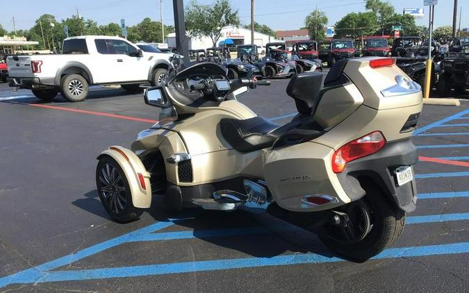 2017 Can-Am® Spyder® RT Limited 6-Speed Semi-Automatic (SE6)