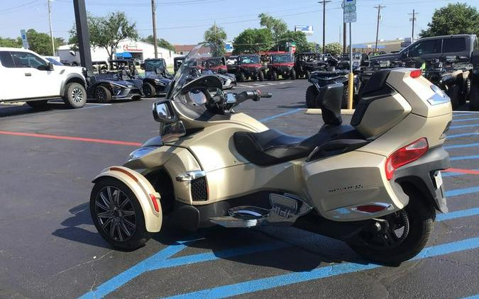 2017 Can-Am® Spyder® RT Limited 6-Speed Semi-Automatic (SE6)