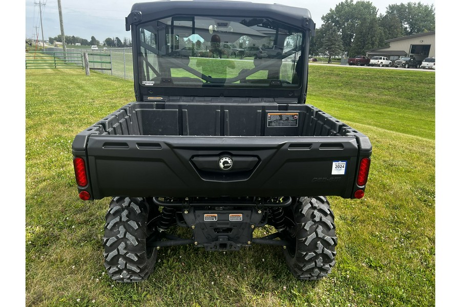 2023 Can-Am Defender XT HD10