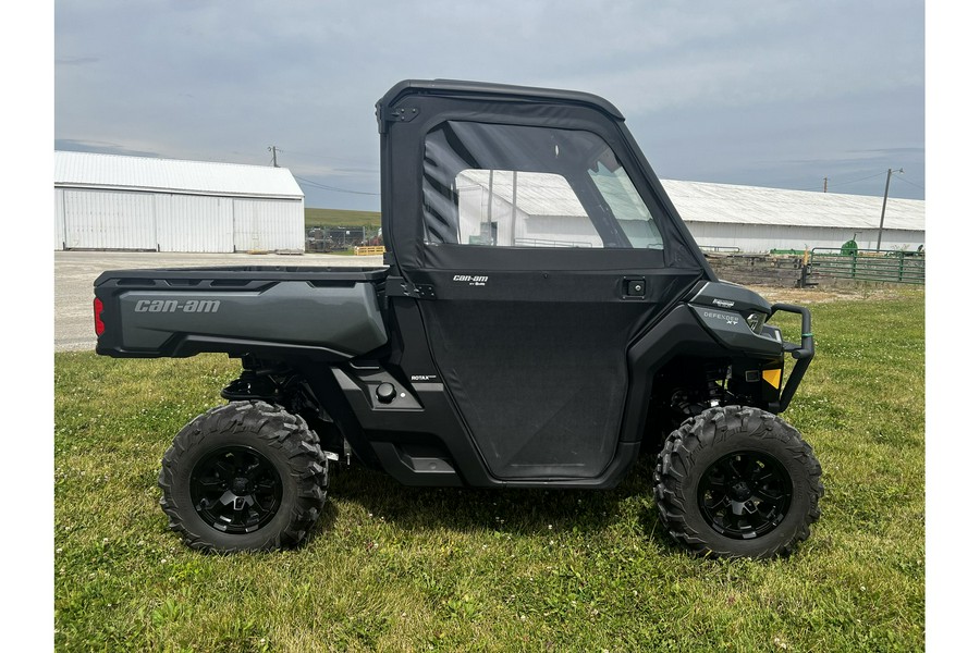 2023 Can-Am Defender XT HD10