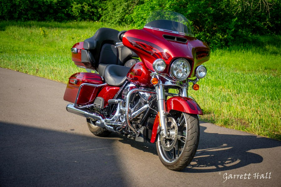 2017 Harley-Davidson® FLHXS - Street Glide® Special