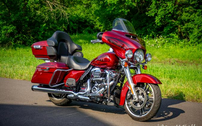 2017 Harley-Davidson® FLHXS - Street Glide® Special