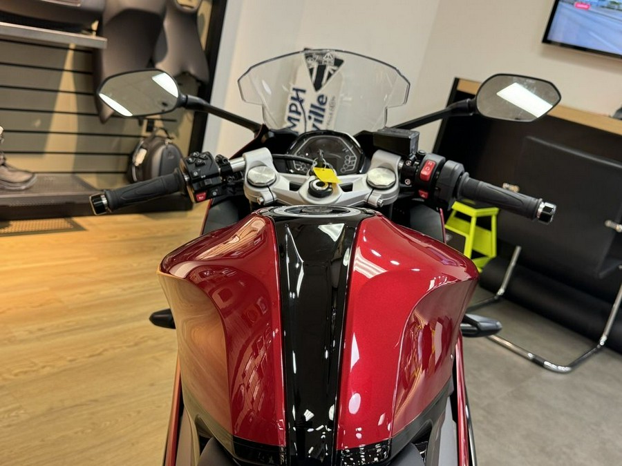 2025 Triumph Daytona 660 Carnival Red/Sapphire Black