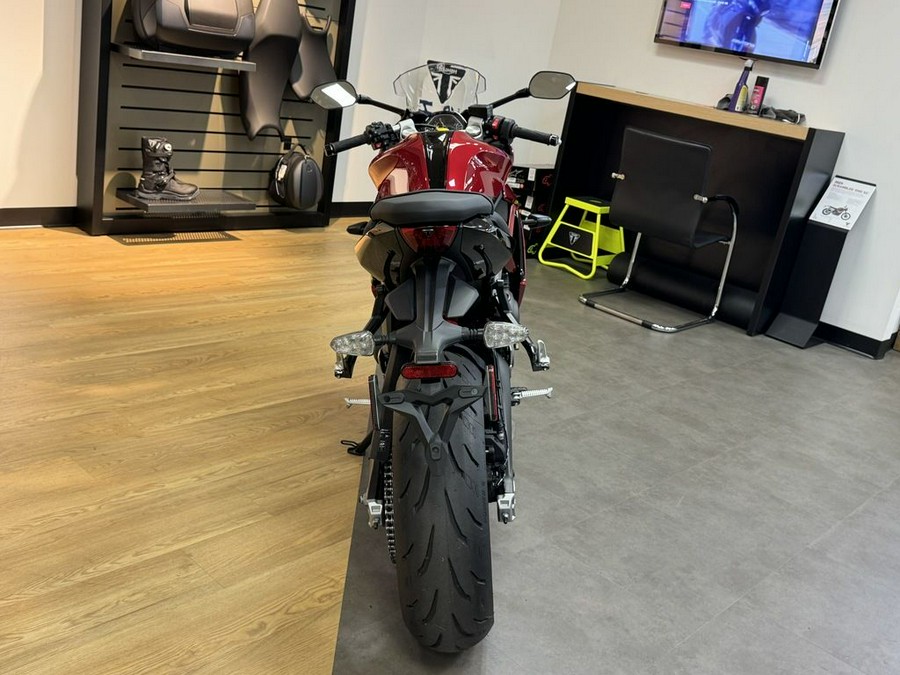 2025 Triumph Daytona 660 Carnival Red/Sapphire Black