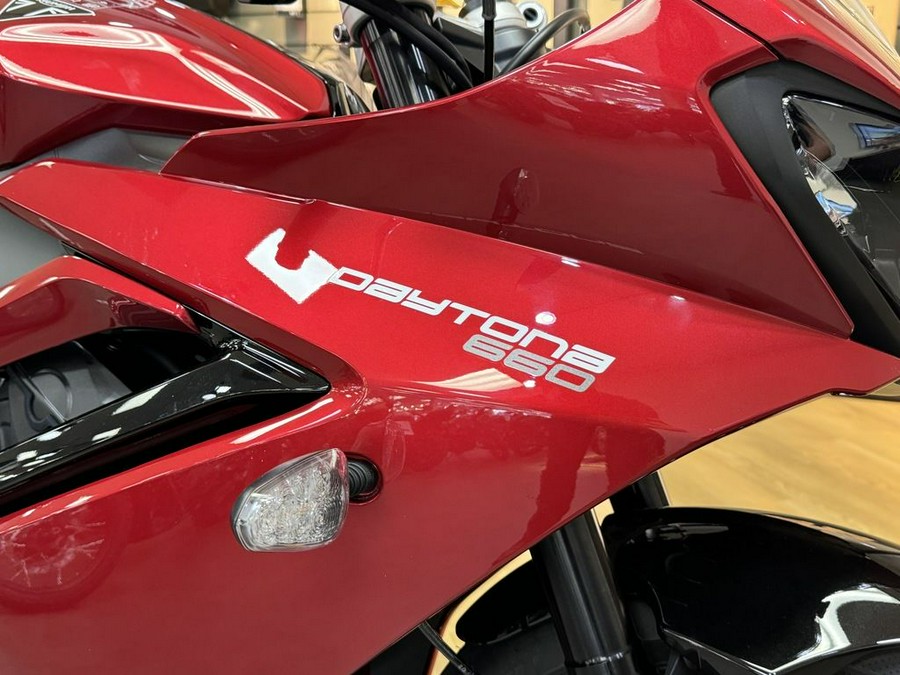 2025 Triumph Daytona 660 Carnival Red/Sapphire Black